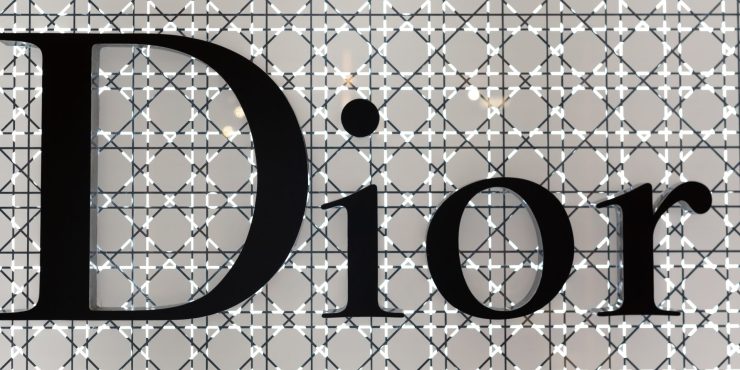 #DiorLoveChain: Благотворительная кампания Dior при участии послов бренда