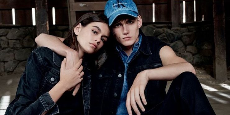 Кайя и Пресли Гербер в рекламной кампании Calvin Klein