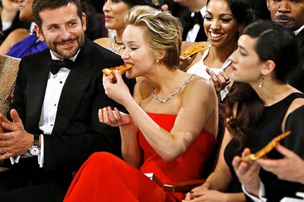 Кто из знаменитостей любит пиццу