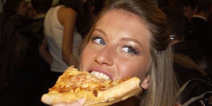 Кто из знаменитостей любит пиццу