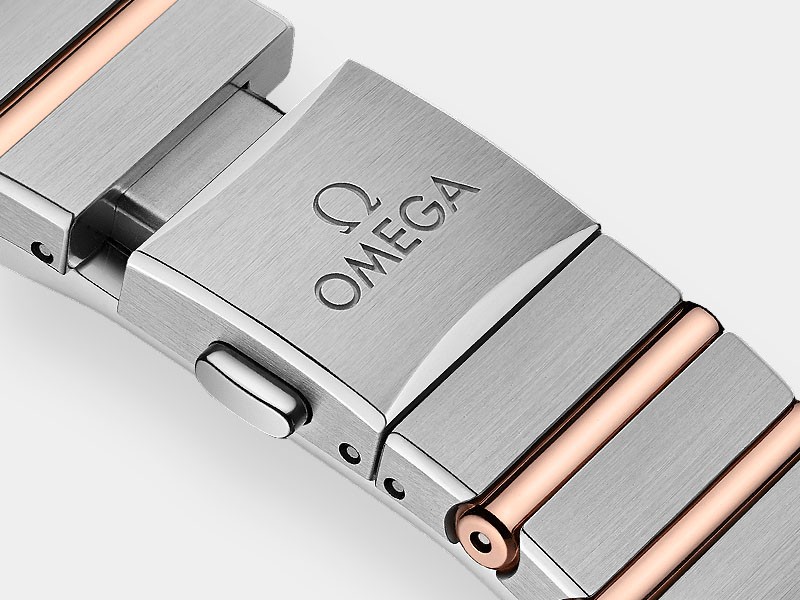 Мануфактура Omega представила 100 и 1 новую модель часов