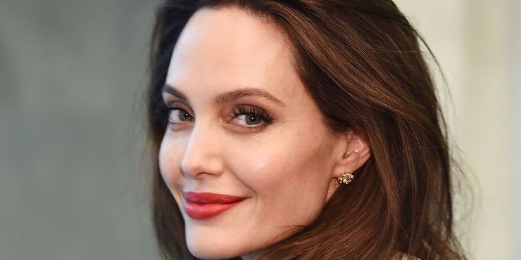 Анджелина Джоли может сыграть в фильме о супергероях