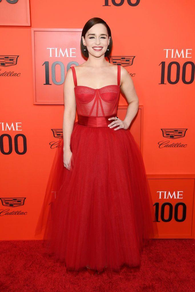 Эмилия Кларк выглядит как настоящая Таргариен на Time 100 Gala