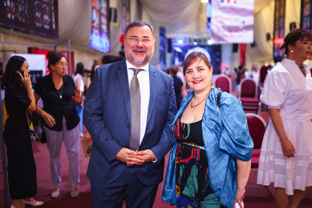 В Алматы отпраздновали день взятия Бастилии