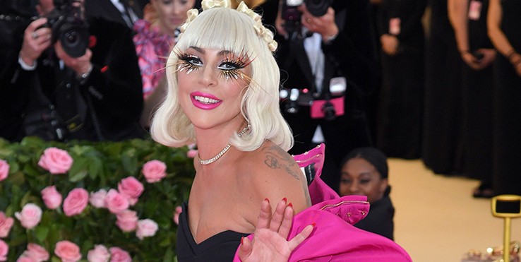 Леди Гага выпустила собственную линию косметики