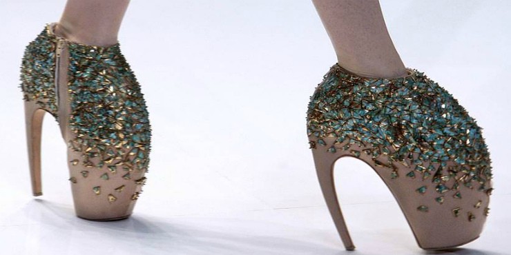 Дизайнерская обувь: 11 самых неудобных, но совершенно невероятных моделей в истории моды