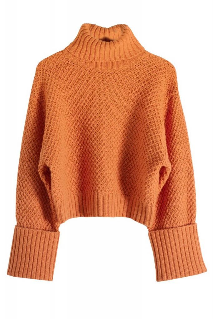 10 способов модно носить свитер этой осенью