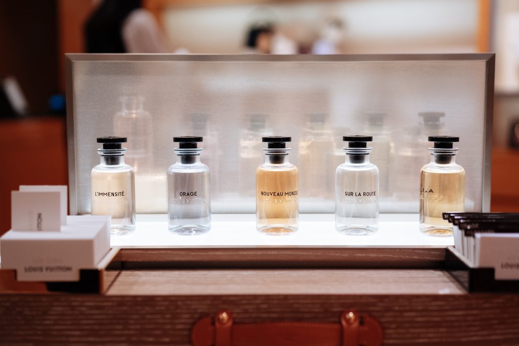 В Алматы презентовали парфюмерную линейку Louis Vuitton
