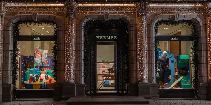 Алматинский бутик Hermès обновил бутик к Новому году