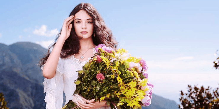 Дочь Моники Беллуччи Дева Кассель стала лицом аромата Dolce & Gabbana