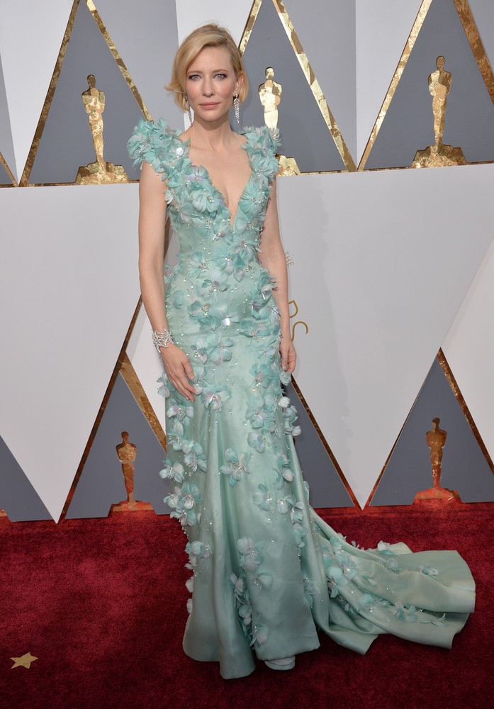 Платье на «Оскар» по знаку зодиака: что подойдет вам?