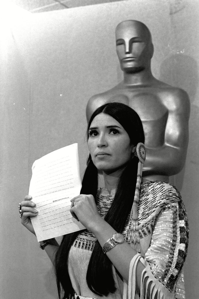 Скандалы премии «Оскар»: коренная американка