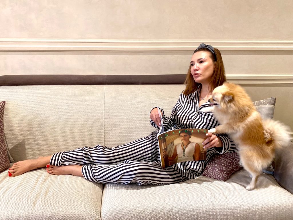 Модный карантин: как представители казахстанской fashion-индустрии одеваются во время самоизоляции