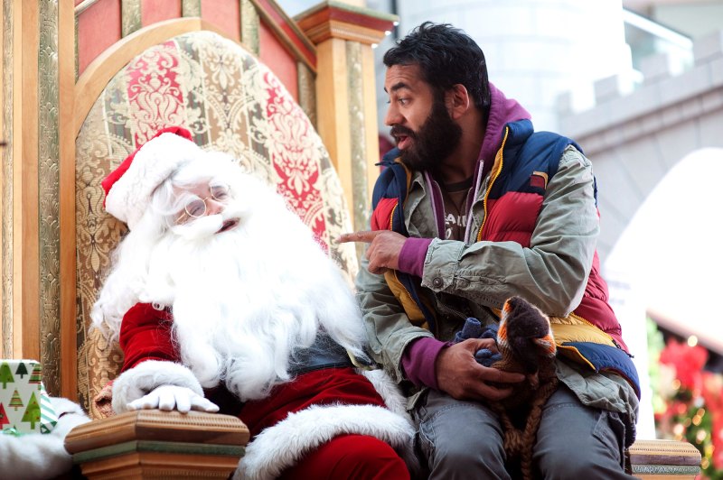 Кто из актеров лучше всех сыграл Санта Клауса?