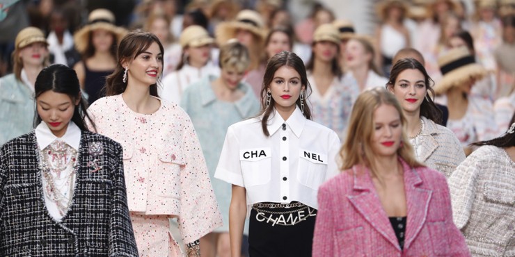 Где состоится следующий показ круизной коллекции Chanel?