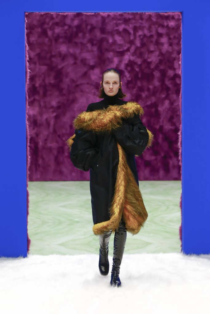 Чем запомнился показ женской коллекции Prada сезона осень-зима 2021?