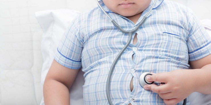 Инсульт: Как детское ожирение связано с развитием сердечно-сосудистого заболевания?