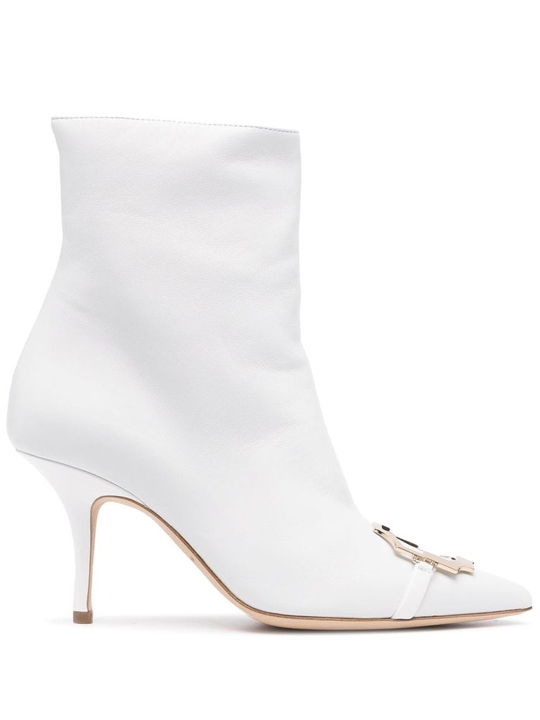 Белые ботинки: 16 стильных пар, которые разнообразят ваш гардероб