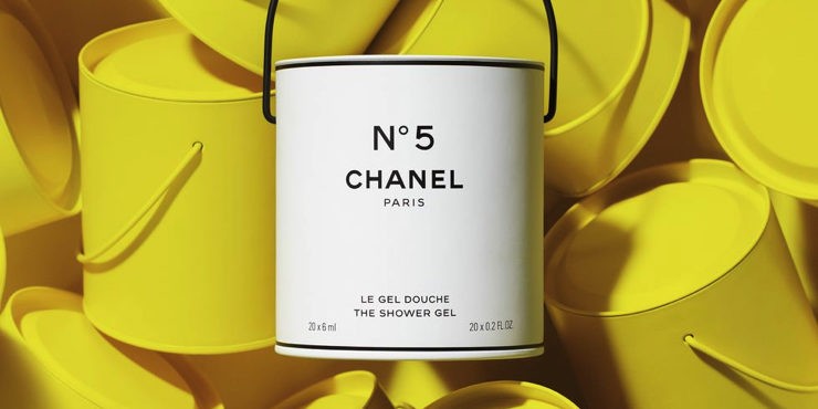 Chanel представили коллекцию во флаконах из домашней утвари