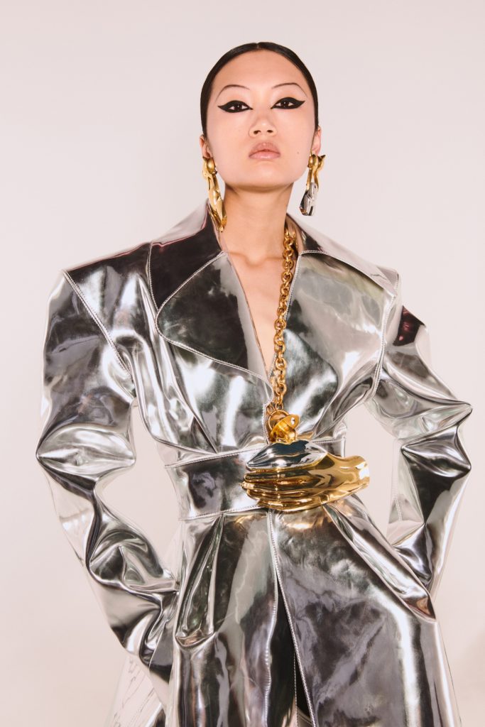 Schiaparelli открыли Неделю высокой моды в Париже