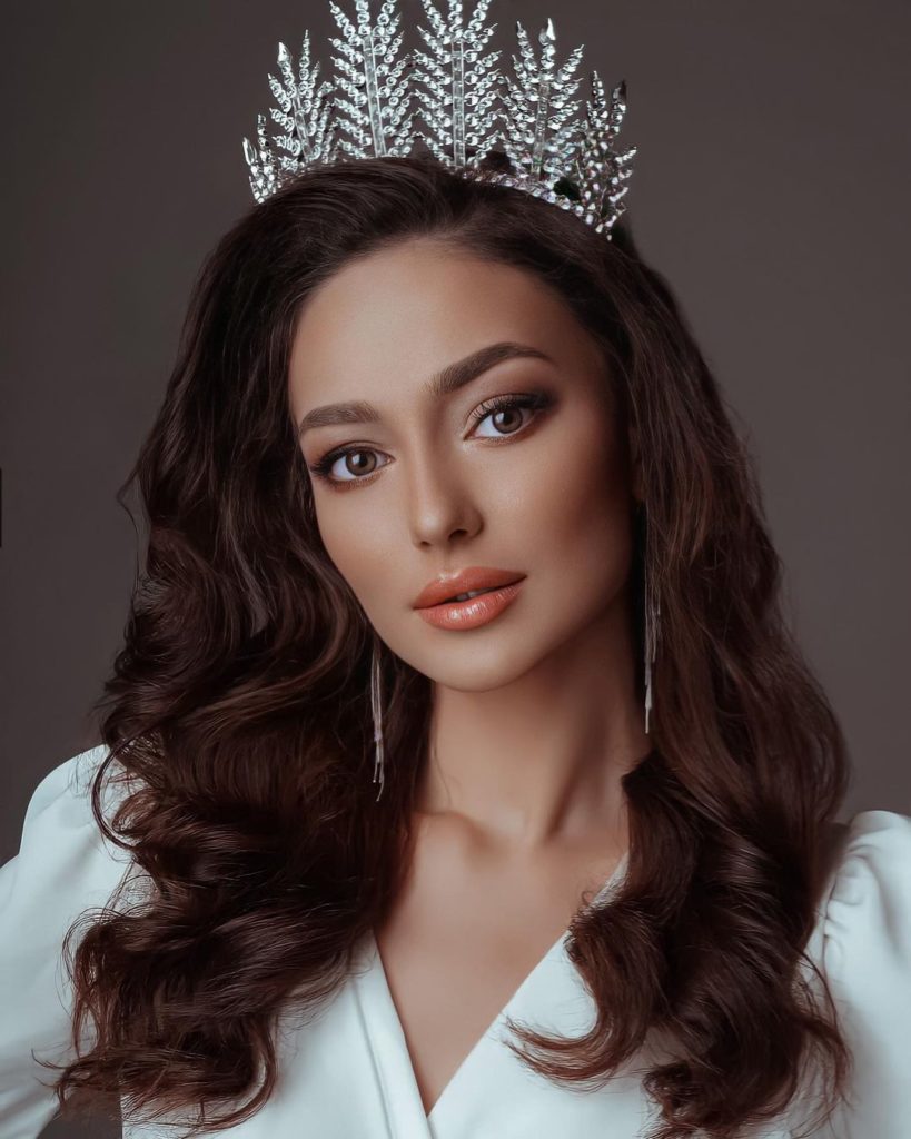 Титул "Мисс Казахстан-2021" впервые получили сразу три участницы