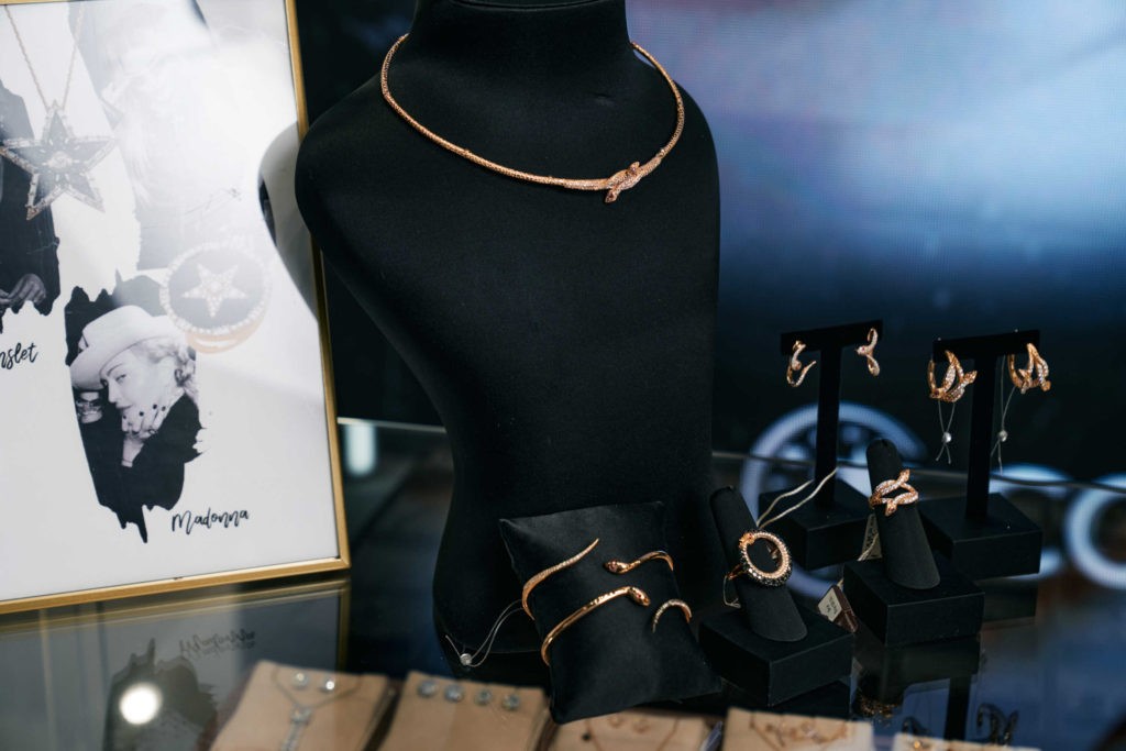 Ювелирный бренд Bee Goddess погрузил казахстанскую светскую публику в таинство сакральных украшений