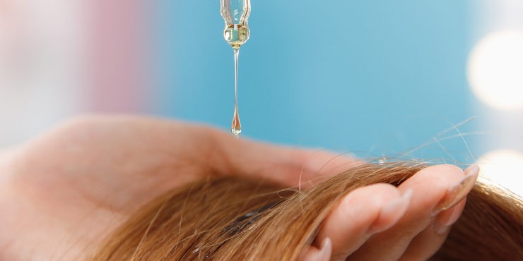 Может ли касторовое масло действительно способствовать росту волос?