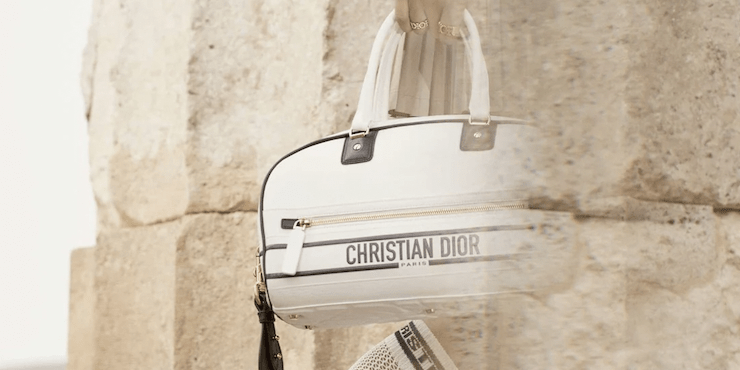 Отправляясь на отдых, захватите с собой эту новую сумку Dior