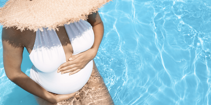 В ожидании чуда: удобные купальники для беременных