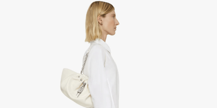 Скоро эта сумка Givenchy окажется у всех fashion-инфлюенсеров. Вам она тоже нужна!