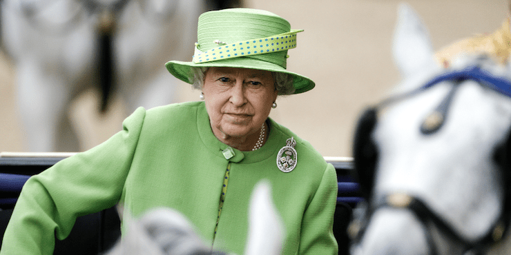 Королева Елизавета празднует свое 96-летие  величественной фотографией