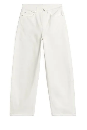 Белые джинсы - необходимая база для города