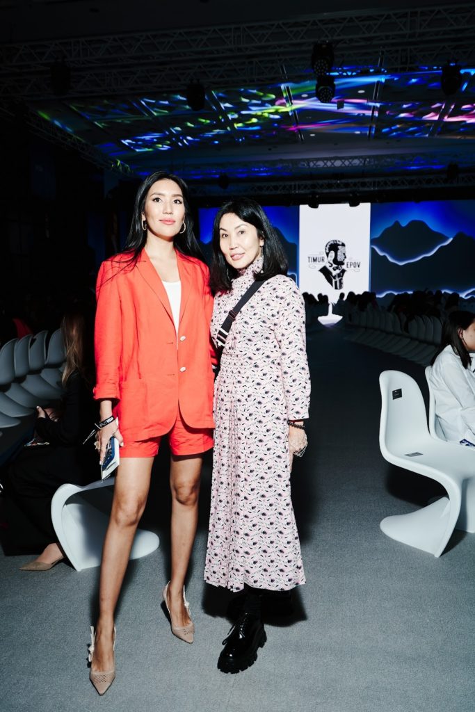 Погружение в fashion-индустрию: гости первого дня Visa Fashion Week
