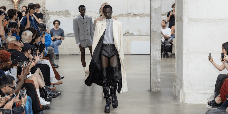 Неделя моды в Париже настаивает: ботфорты в мужском гардеробе — главный тренд следующего лета