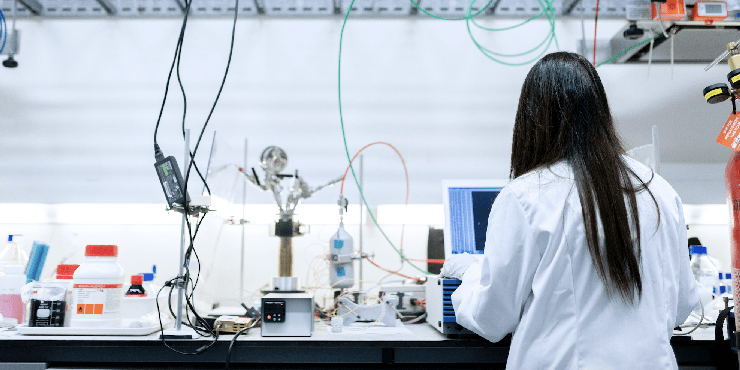 Как наука ущемляет права женщин-ученых?