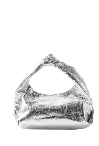Маленькая серебристая сумка - мерцающий аксессуар для вечеринок