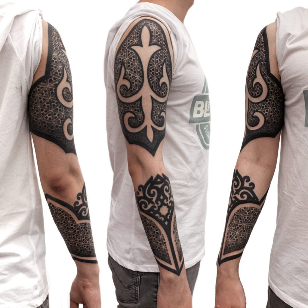 Казахские татуировки: почему этот тренд сейчас так популярен? И не только в Казахстане