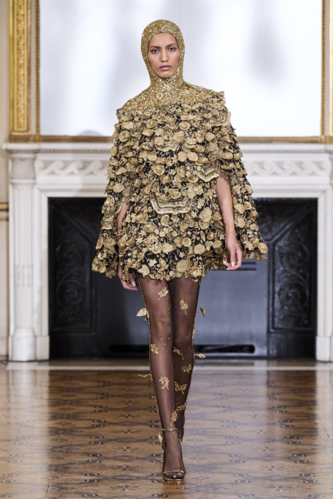Неделя Высокой моды в Париже: юбилей Giambattista Valli и залитые золотом платья Rahul Mishra