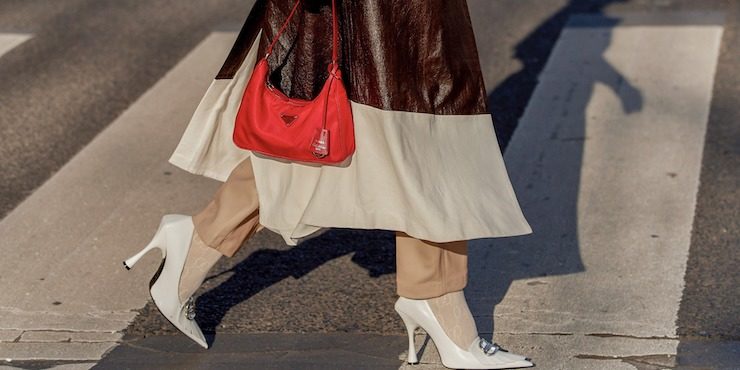 Почему нейлоновые сумки Prada до сих пор так популярны?