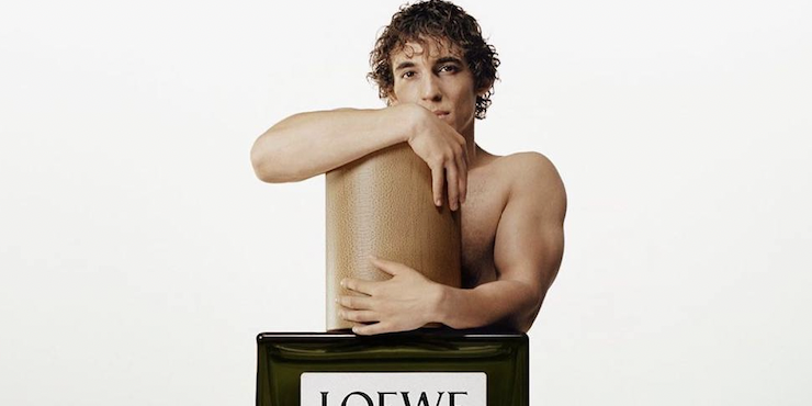 Loewe представили «обнаженную» кампанию Perfumes Botanical Rainbow