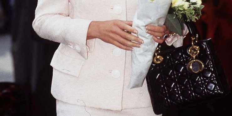 Вот так выглядит обновленная версия сумки Lady Dior