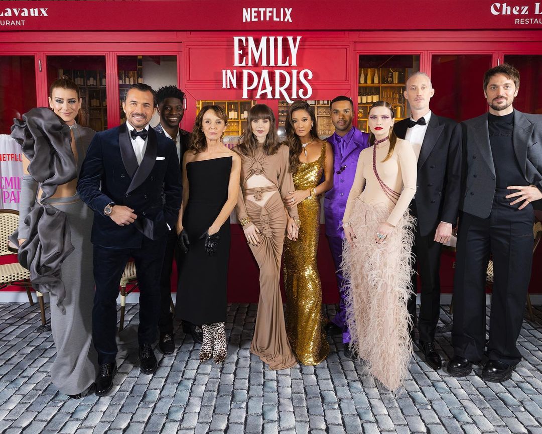 Ким Кэттролл появилась на премьере "Эмили в Париже-3": неужели Саманта Джонс появится в новом сезоне?