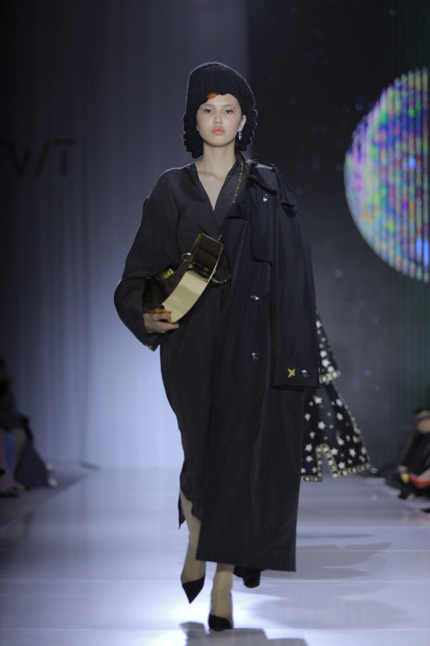 Металлизированная кожа, утонченность и эстетика old money: заключительный день Visa Fashion Week Tashkent