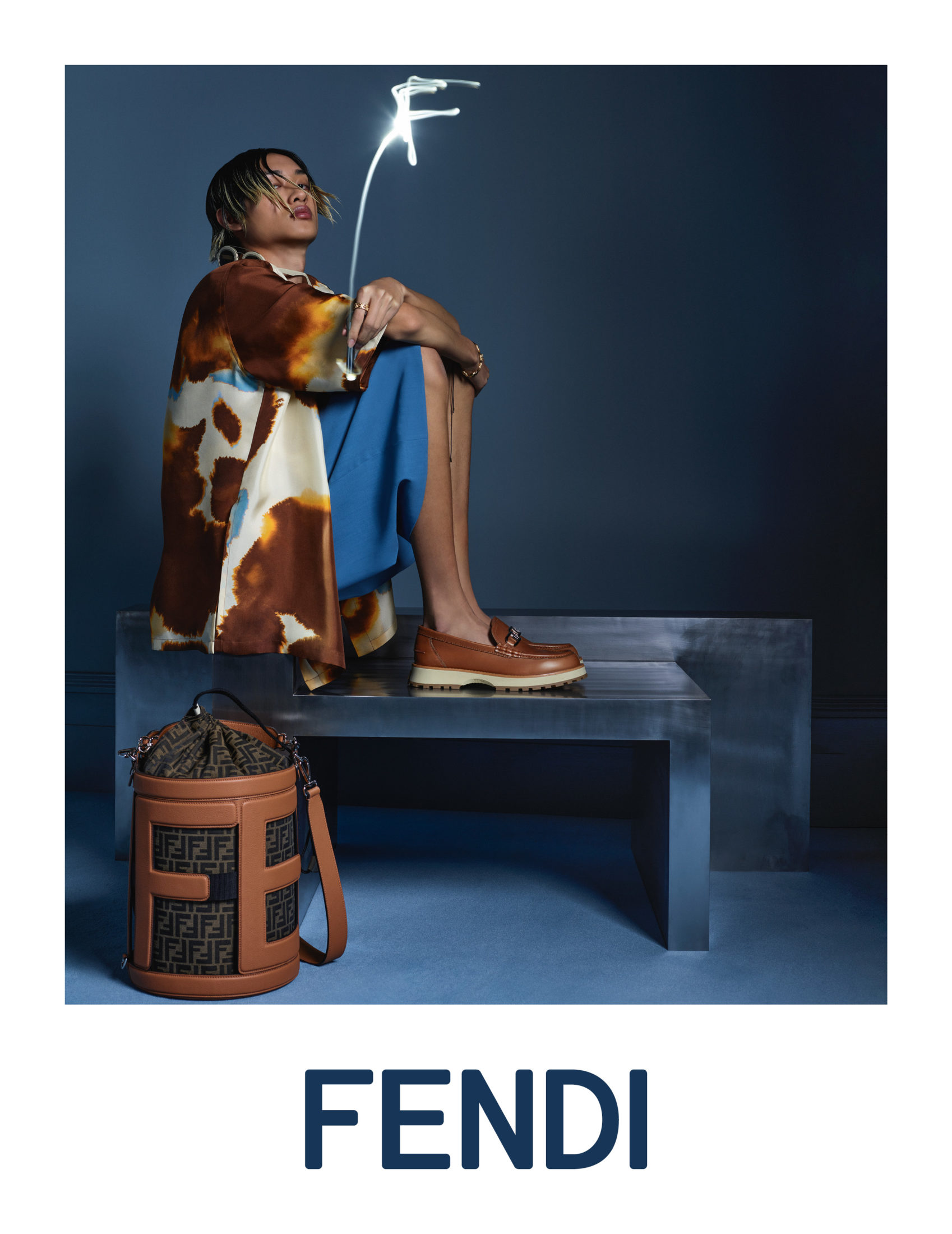 Игра, построенная на контрастах: кампания мужской коллекции Fendi весна-лето 2023