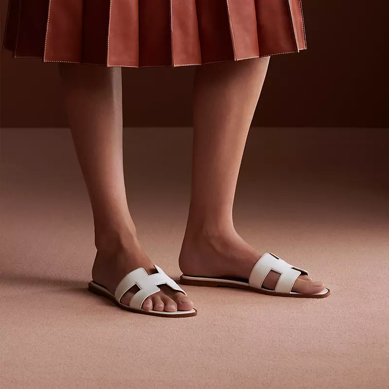 Как сандалии Hermès Oran стали настоящей иконой французского Дома?