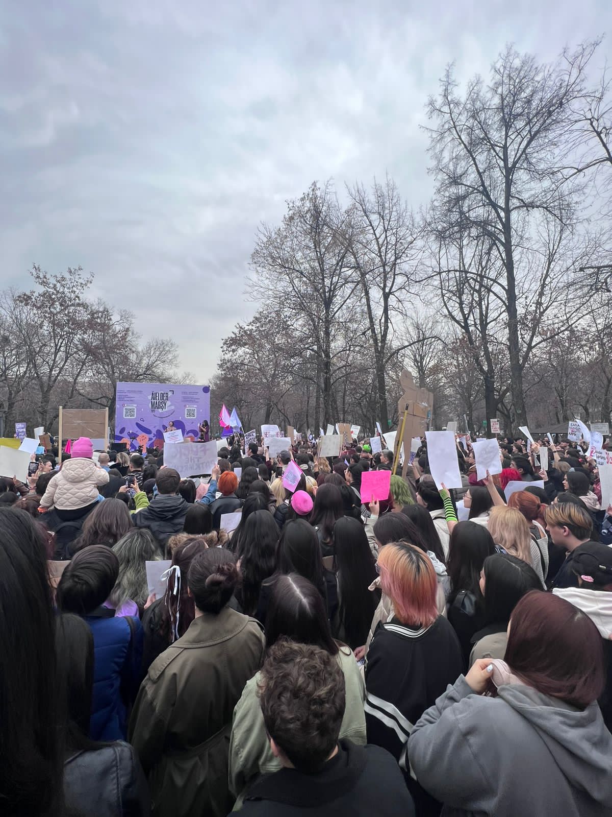 "Боюсь стать следующей": как прошел митинг  за права женщин в Алматы 8 марта?