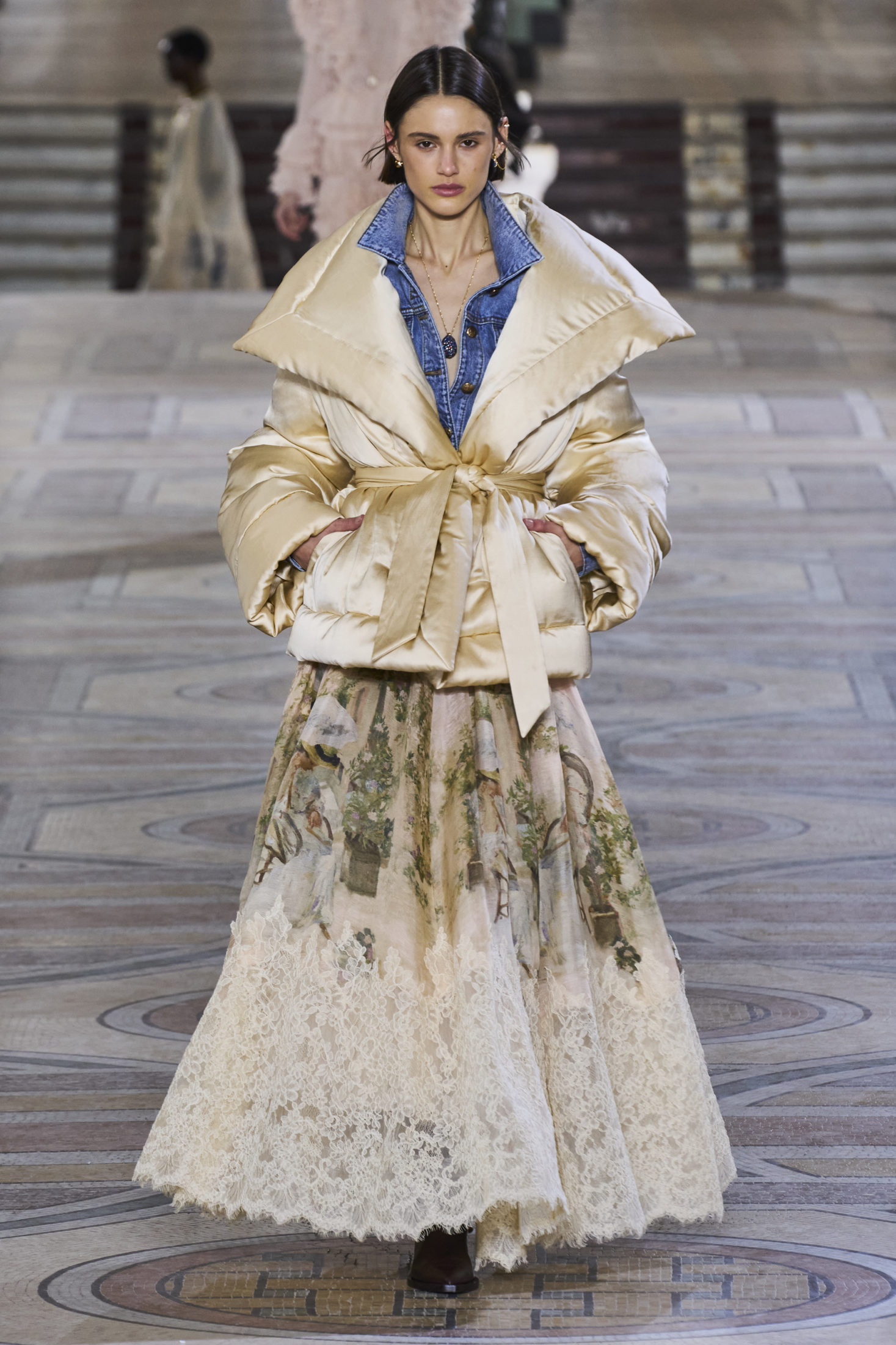 Родео на показе Stella Mccartney - знаменательный момент седьмого дня Недели моды в Париже