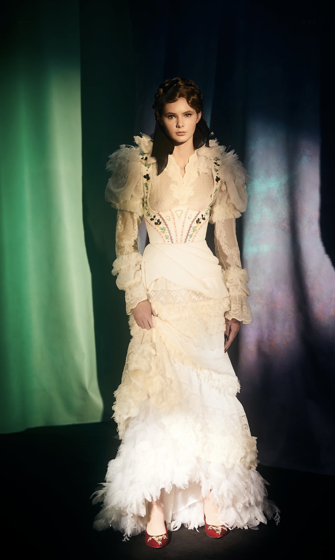 Героиня драмы: новая коллекция Ulyana Sergeenko Haute Couture