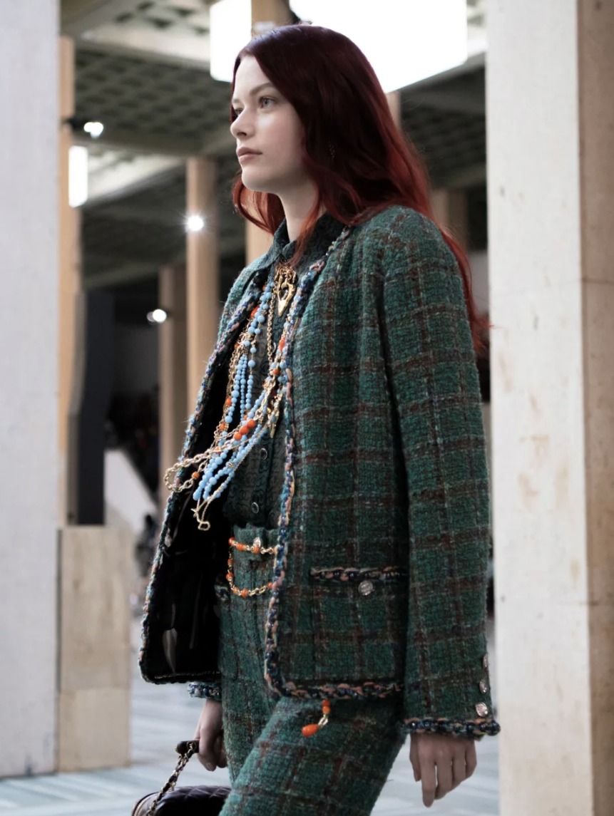 Выставка Chanel Métiers d'art 2022/2023 открылась в Токио