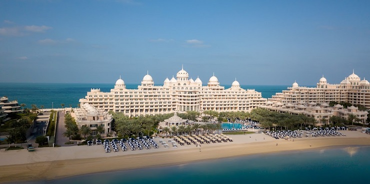 Raffles The Palm Dubai приглашает насладиться отдыхом у Арабского залива с новыми летними предложениями